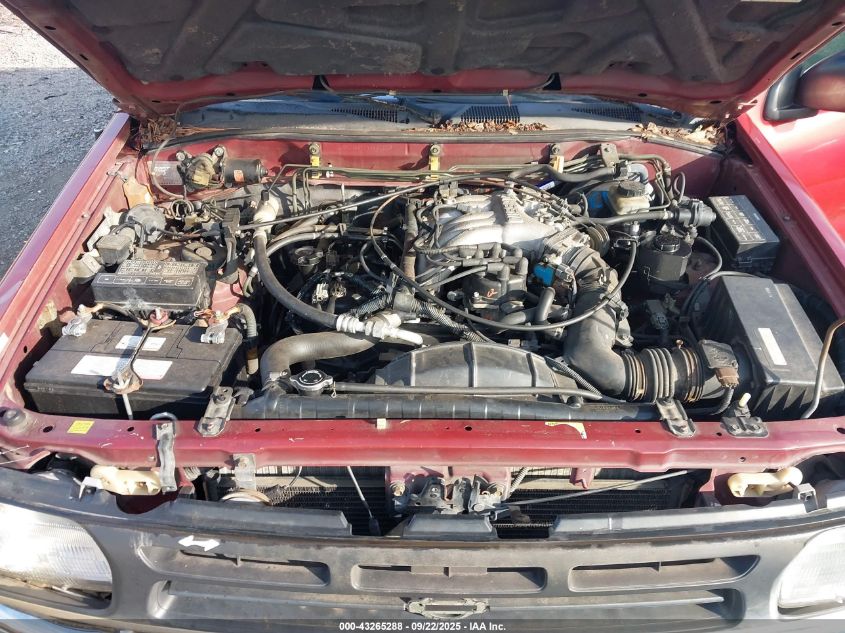 1997 Nissan Pathfinder Le/Se/Xe VIN: JN8AR05Y7VW137213 Lot: 43265288