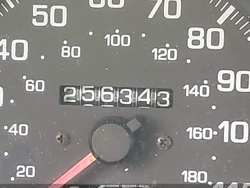 1997 Nissan Pathfinder Le/Se/Xe VIN: JN8AR05Y7VW137213 Lot: 43265288