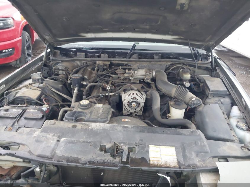 2001 Mercury Grand Marquis Gs VIN: 2MEFM74W71X715087 Lot: 43265325