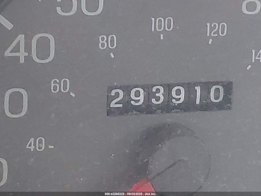 2001 Mercury Grand Marquis Gs VIN: 2MEFM74W71X715087 Lot: 43265325