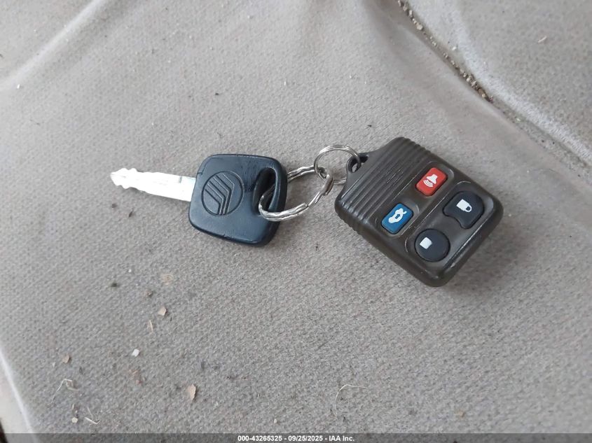 2001 Mercury Grand Marquis Gs VIN: 2MEFM74W71X715087 Lot: 43265325