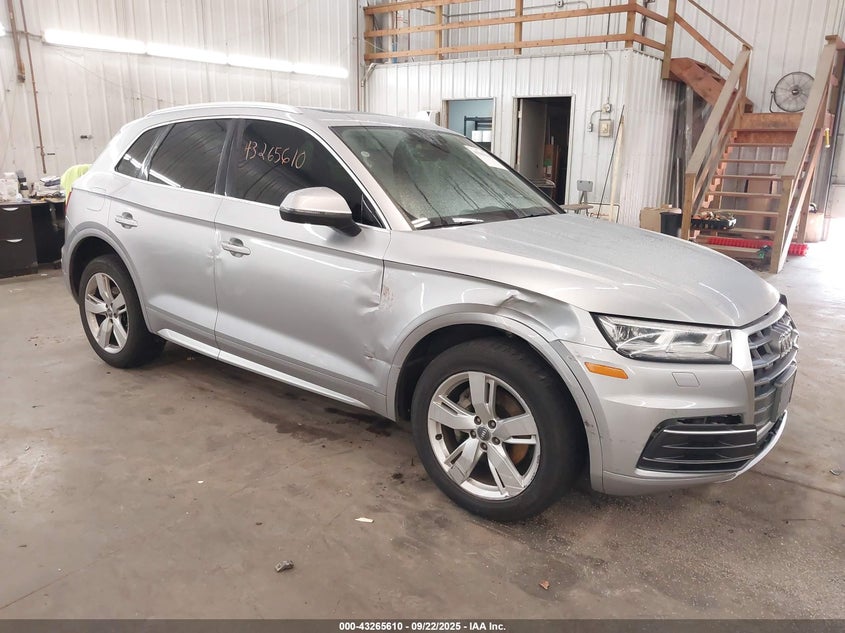 AUDI Q5 2.0T PREMIUM/2.0T TECH PREMIUM