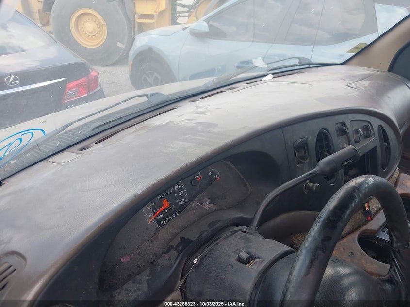 1999 Ford E-150 Commercial/Recreational VIN: 1FDRE14L1XHA40839 Lot: 43265823