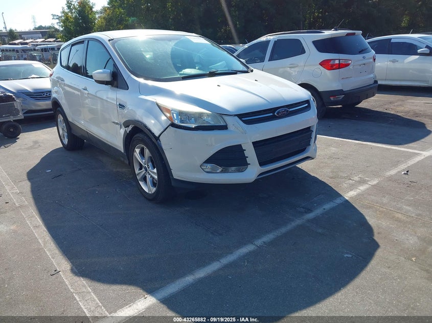 FORD ESCAPE SE