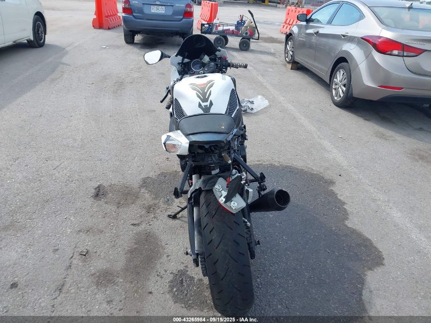 2019 Suzuki Gsx-R600 VIN: JS1GN7FA6K7100570 Lot: 43265984