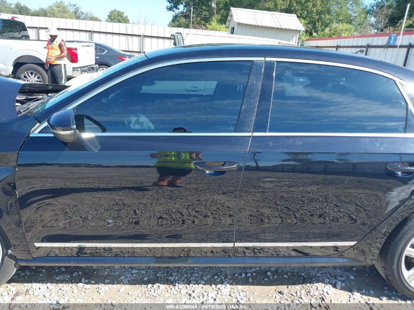 2017 Volkswagen Passat 1.8T Sel Premium VIN: 1VWCT7A30HC005163 Lot: 43266045