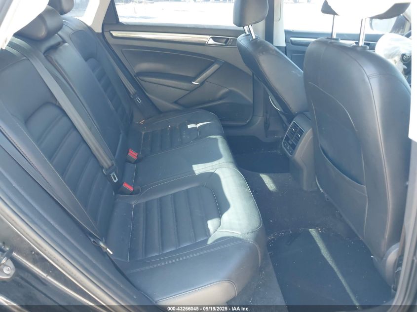 2017 Volkswagen Passat 1.8T Sel Premium VIN: 1VWCT7A30HC005163 Lot: 43266045