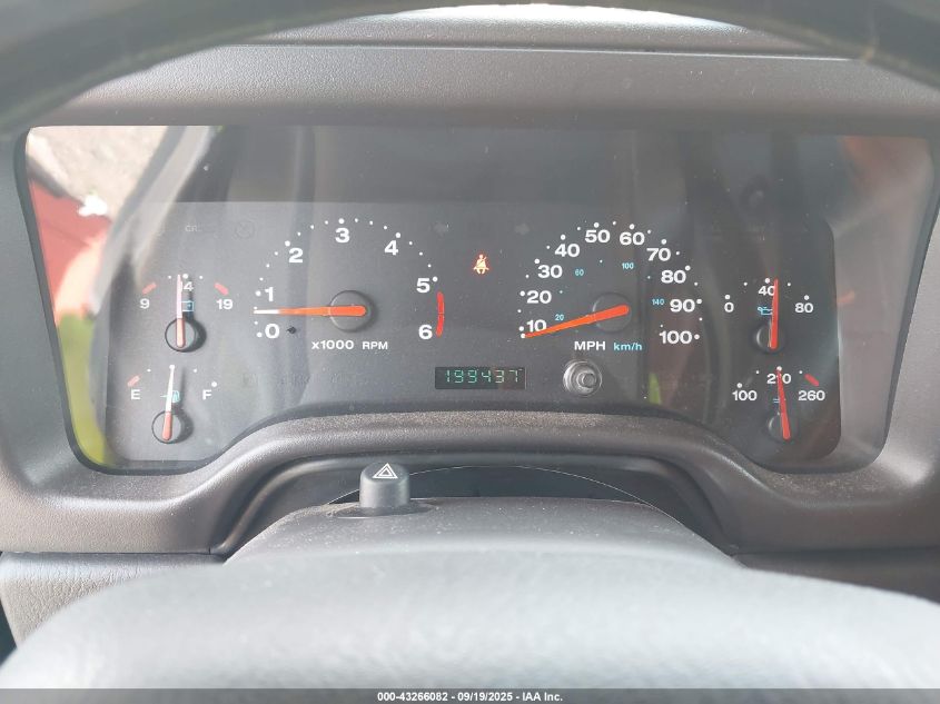 2002 Jeep Wrangler X VIN: 1J4FA39S02P748202 Lot: 43266082