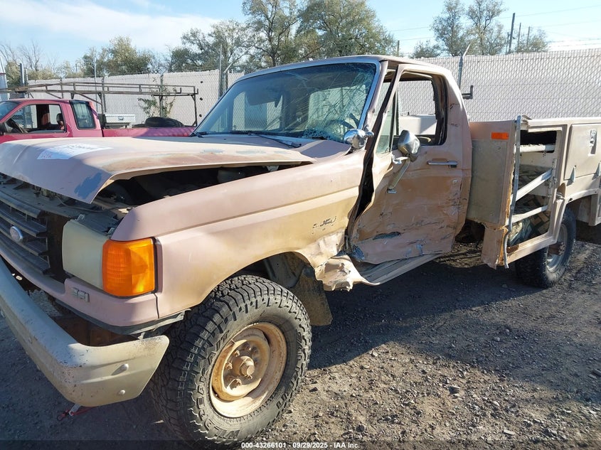 1988 Ford F250 VIN: 1FTHF25H9JPB85105 Lot: 43266101