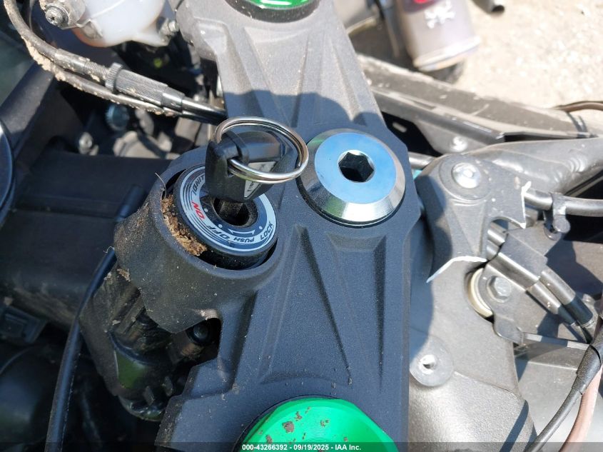 2015 Kawasaki Zx636 E VIN: JKBZXJE10FA016640 Lot: 43266392