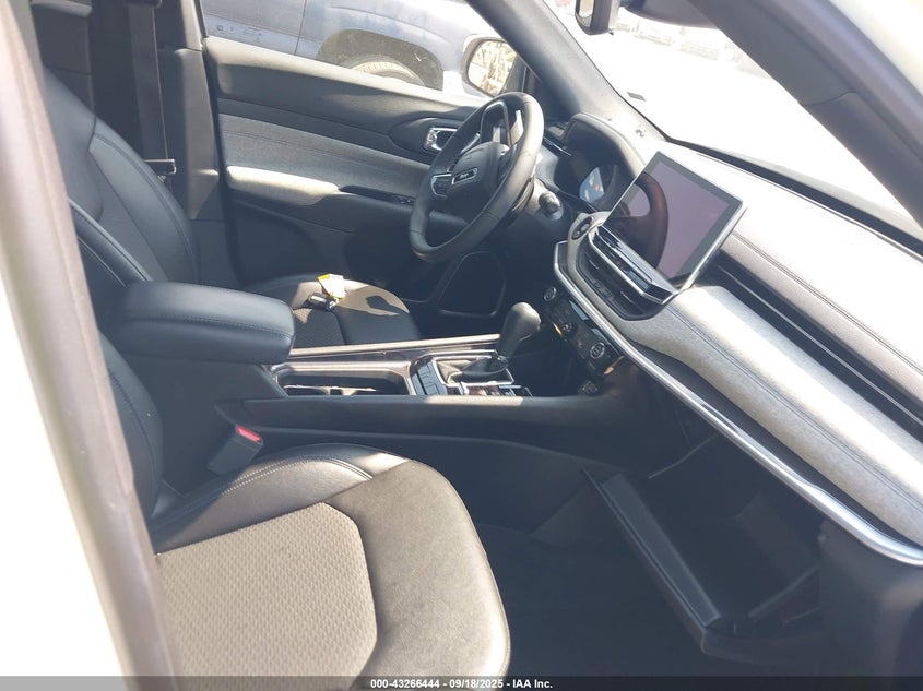 2024 JEEP COMPASS LATITUDE 4X4 3C4NJDBN1RT606703