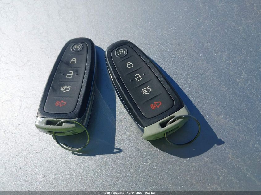 2017 Ford Escape Titanium VIN: 1FMCU9J97HUE25363 Lot: 43266448