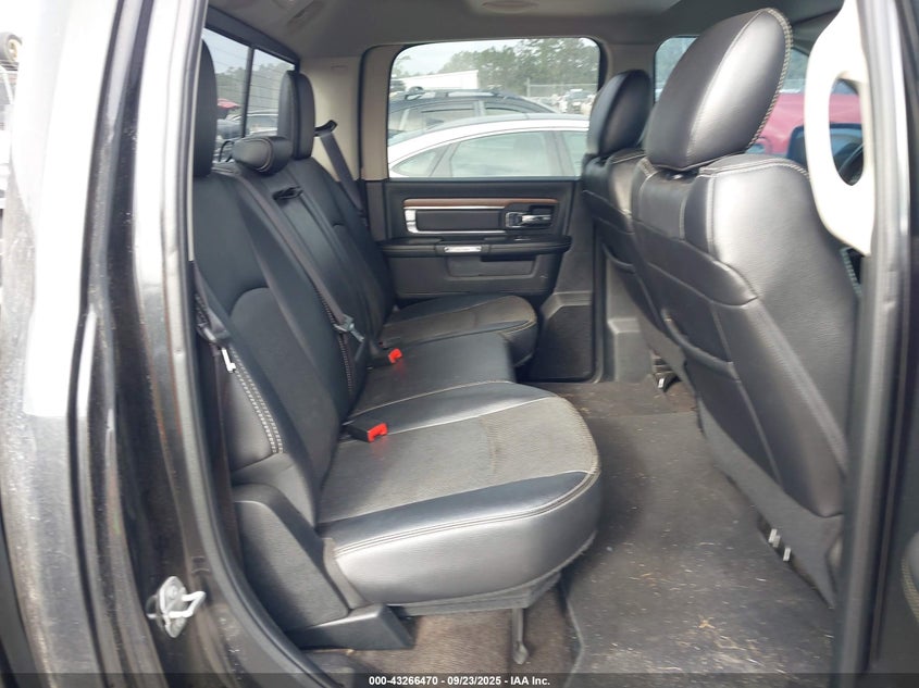 2017 RAM 1500 LARAMIE  4X4 5'7 BOX - 1C6RR7NT4HS750808