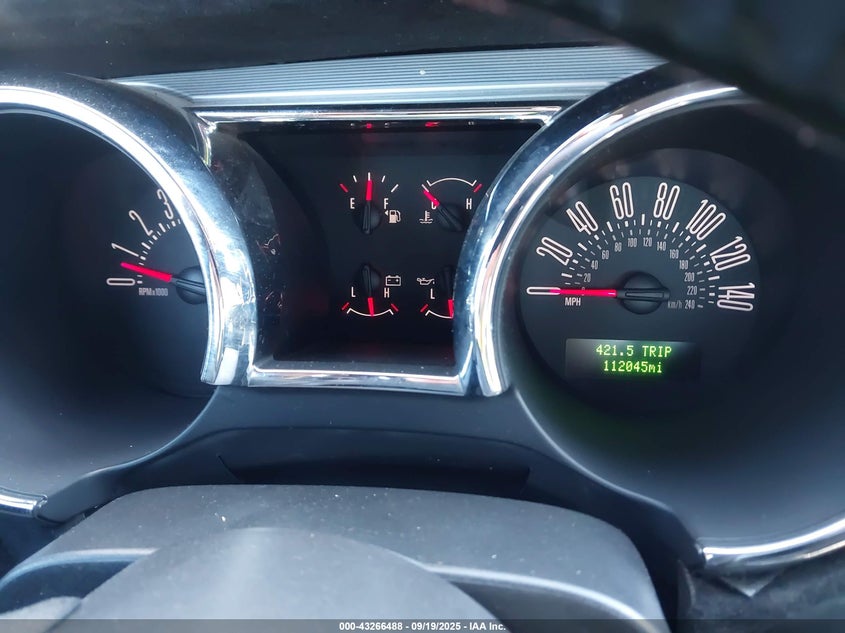 2005 Ford Mustang Gt Deluxe/Gt Premium VIN: 1ZVFT82H455239383 Lot: 43266488