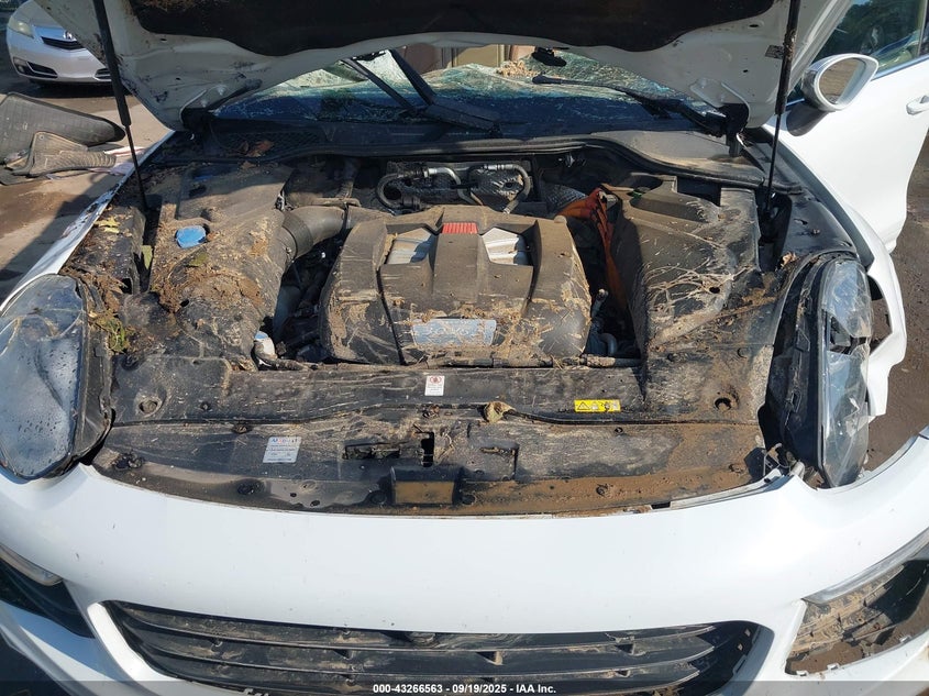 2016 PORSCHE CAYENNE E-HYBRID S - WP1AE2A21GLA18290