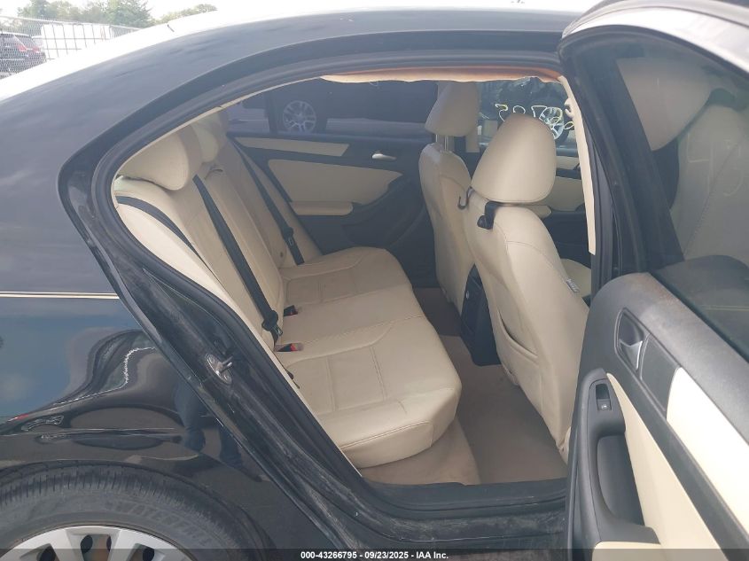 2012 Volkswagen Jetta 2.5L Se VIN: 3VWDX7AJ1CM420264 Lot: 43266795