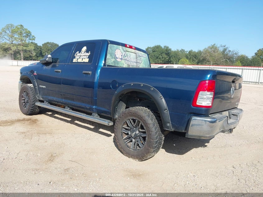 Vin: 3c6ur5cl4lg252058, lot: 43761497, ram 2500 tradesman  4x4 6'4 box 20203