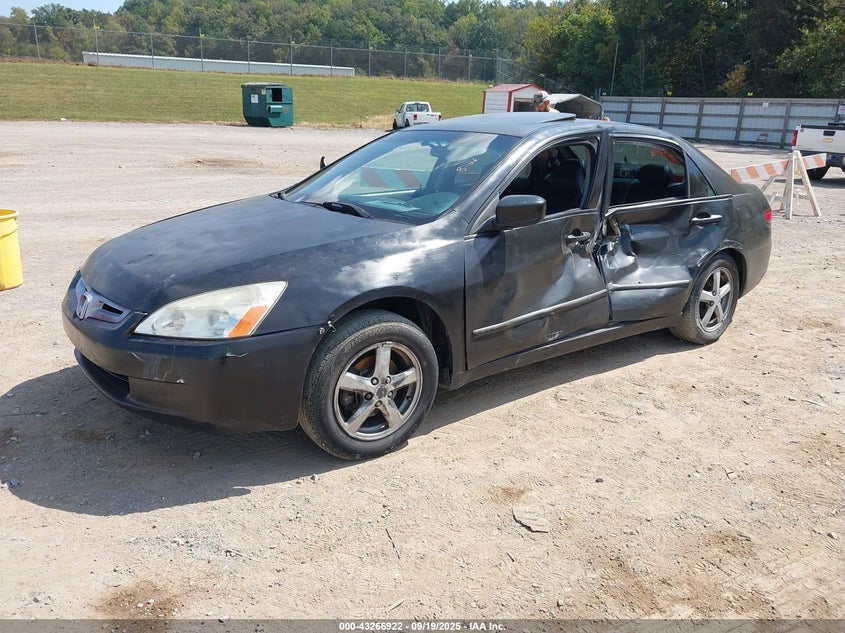 1HGCM56894A067340 2004 HONDA ACCORD photo no. 2