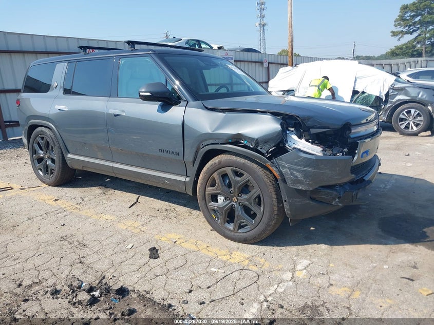 7PDSGBBA0SN060364 2025 Rivian R1S Adventure Dual Motor Large Pack/Adventure Dual Motor Max Pack auction photo 1