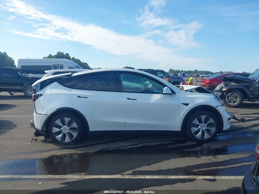 2022 Tesla Model Y Long Range Dual Motor All-Wheel Drive VIN: 7SAYGDEEXNF418006 Lot: 43267037