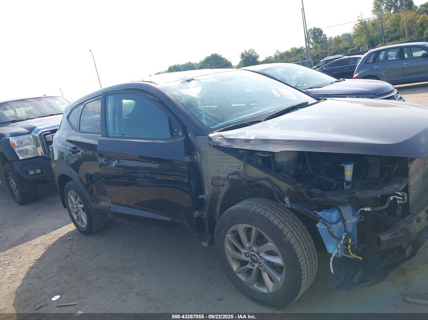 2017 HYUNDAI TUCSON SE PLUS - KM8J33A4XHU427152