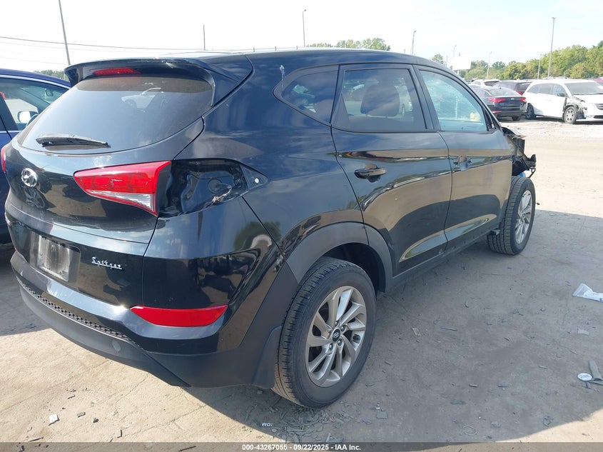 2017 HYUNDAI TUCSON SE PLUS - KM8J33A4XHU427152