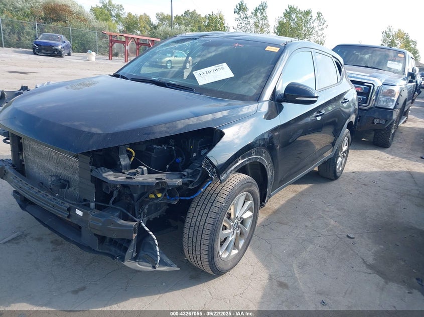 2017 HYUNDAI TUCSON SE PLUS - KM8J33A4XHU427152