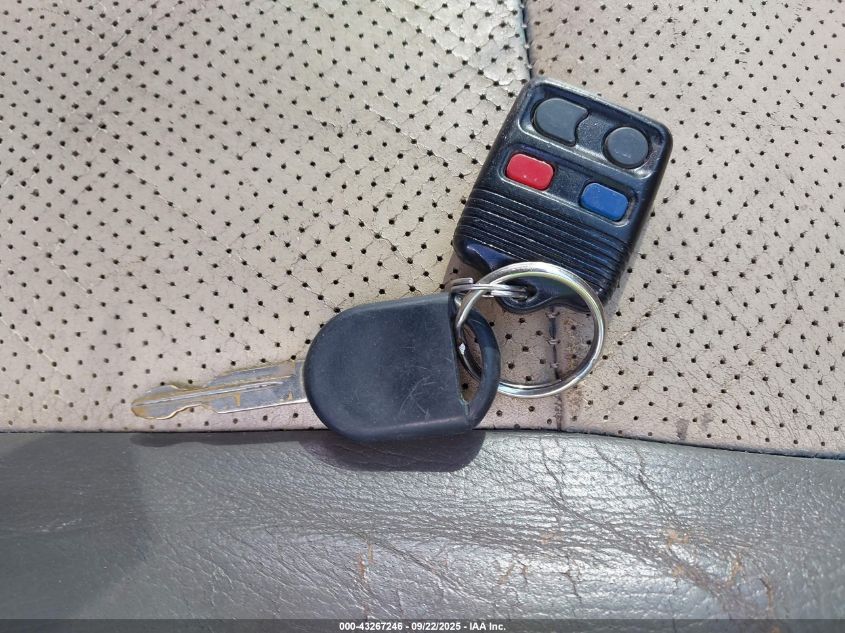 2007 Ford Expedition Eddie Bauer VIN: 1FMFU175X7LA68350 Lot: 43267246