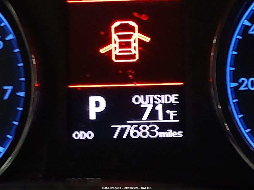 2019 TOYOTA COROLLA LE - 5YFBURHE5KP932429