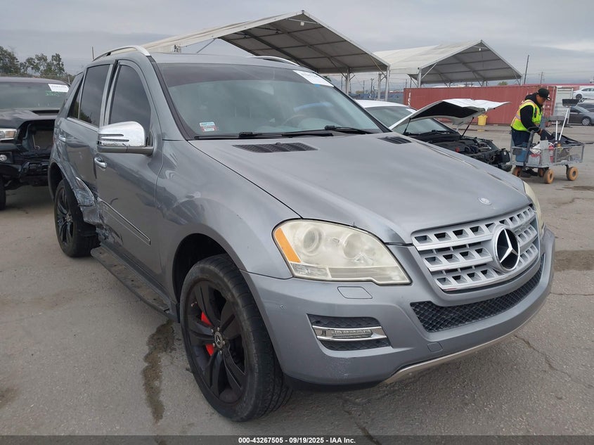 MERCEDES-BENZ M-CLASS 4MATIC