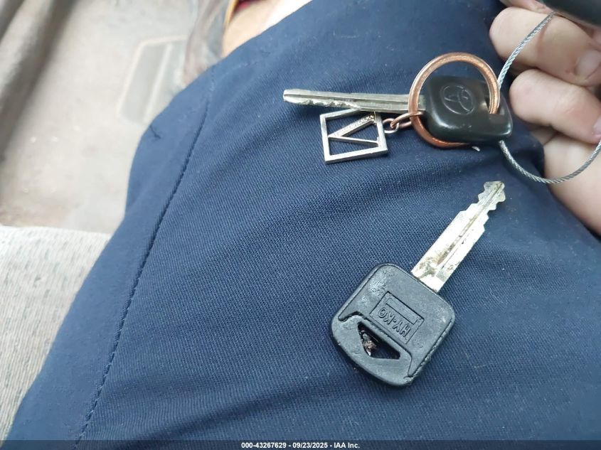 2004 Toyota Camry Le VIN: 4T1BE32K44U884559 Lot: 43267629