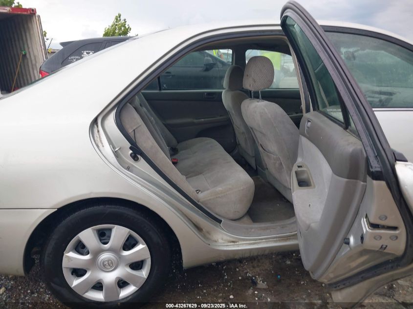 2004 Toyota Camry Le VIN: 4T1BE32K44U884559 Lot: 43267629