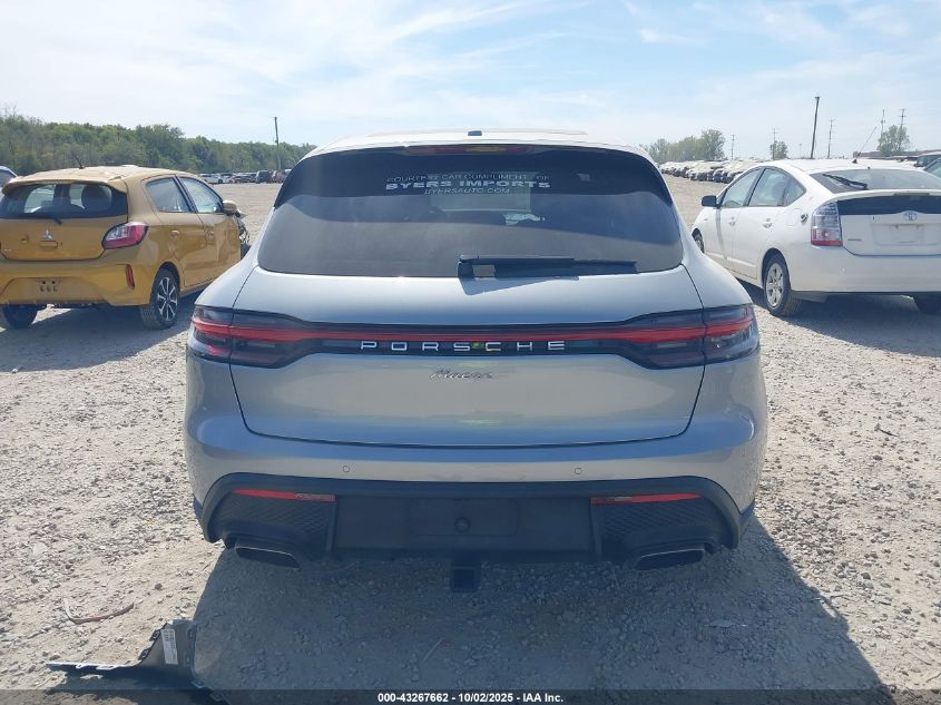 2023 Porsche Macan T VIN: WP1AA2A51PLB21697 Lot: 43267662