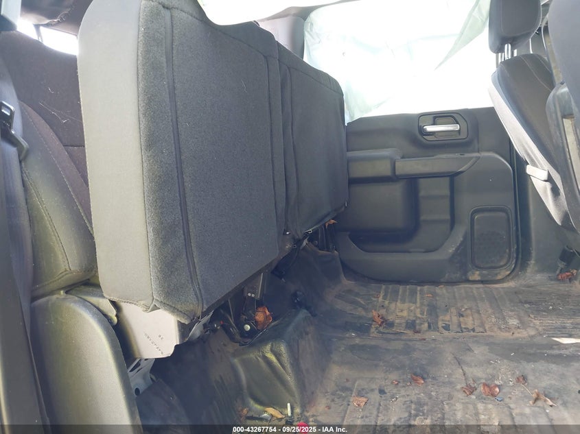 2025 GMC Sierra 2500Hd 4Wd Standard Bed Pro VIN: 1GT4ULEY2SF186551 Lot: 43820944