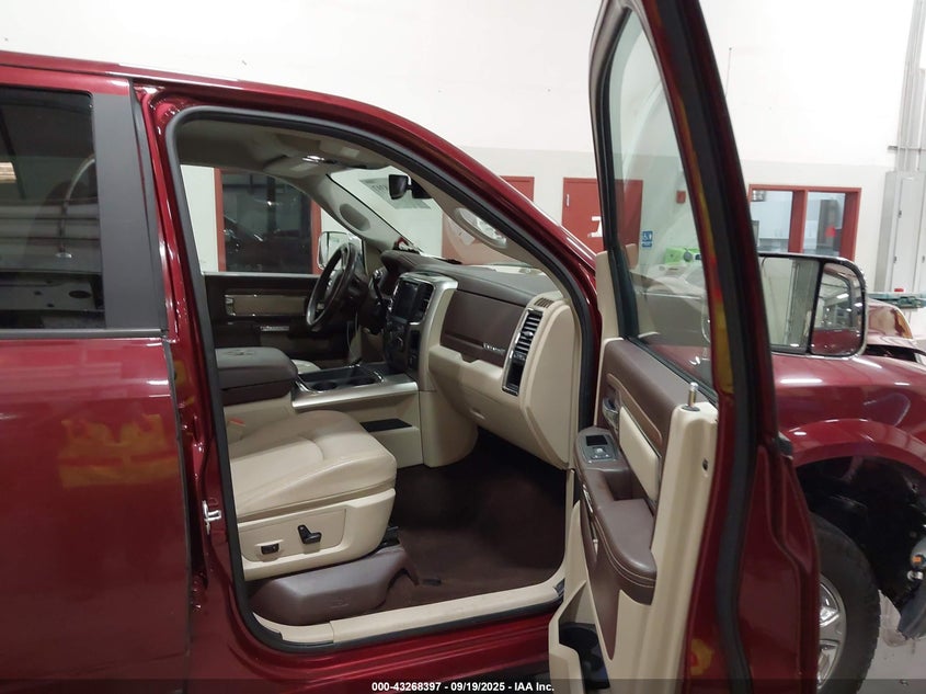 3C6UR5FL7HG776565 2017 Ram 2500 6.7 Laramie 4x4 6'4 Box Red