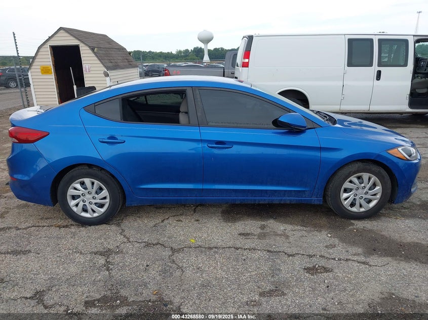 2018 HYUNDAI ELANTRA SE 5NPD74LF2JH312586