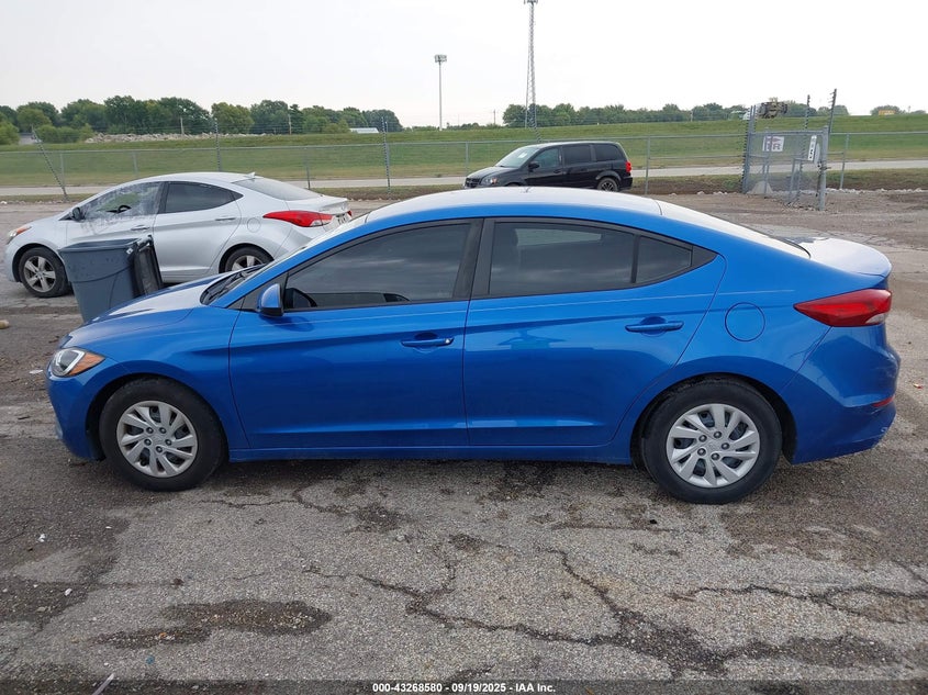 2018 HYUNDAI ELANTRA SE 5NPD74LF2JH312586