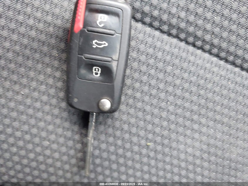 2014 VOLKSWAGEN JETTA SPORTWAGEN 2.5L S 3VWKP7AJ0EM625195