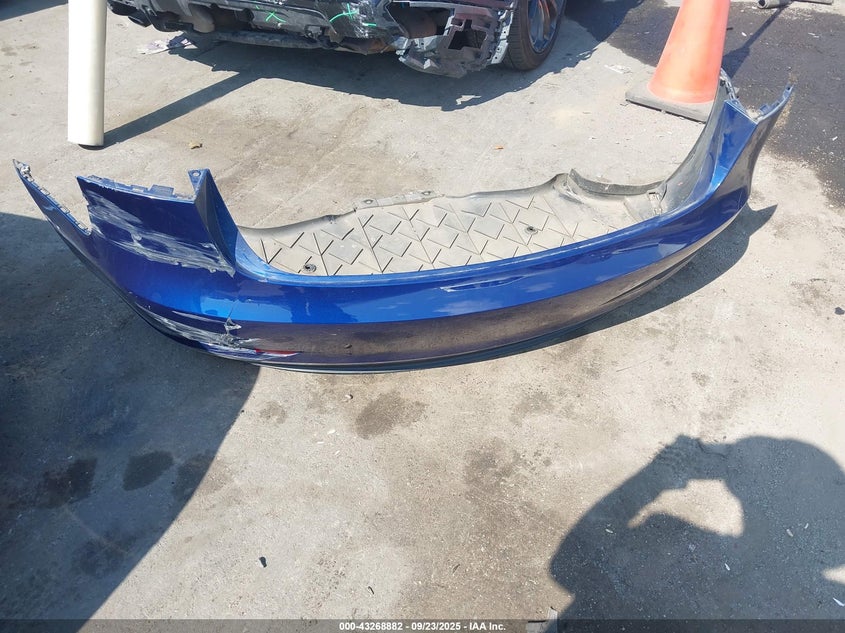 2023 Tesla Model 3 Rear-Wheel Drive VIN: 5YJ3E1EA8PF490527 Lot: 43268882