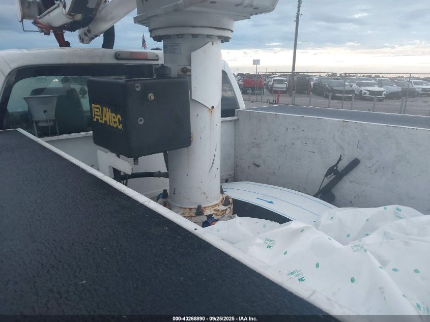 2011 Ford F-550 Chassis Xl VIN: 1FDUF5GTXBEB67609 Lot: 43268890