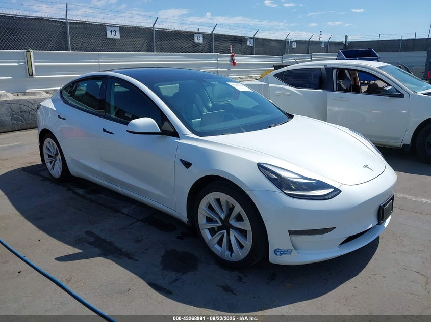 TESLA MODEL 3 LONG RANGE DUAL MOTOR ALL-WHEEL DRIVE