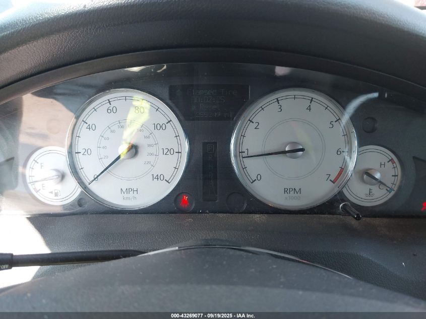 2005 Chrysler 300 Touring VIN: 2C3AA53G15H163500 Lot: 43269077