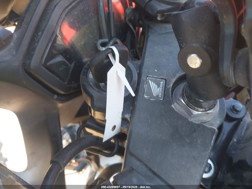 2015 Honda Cbr500 R VIN: MLHPC4464F5200500 Lot: 43269097