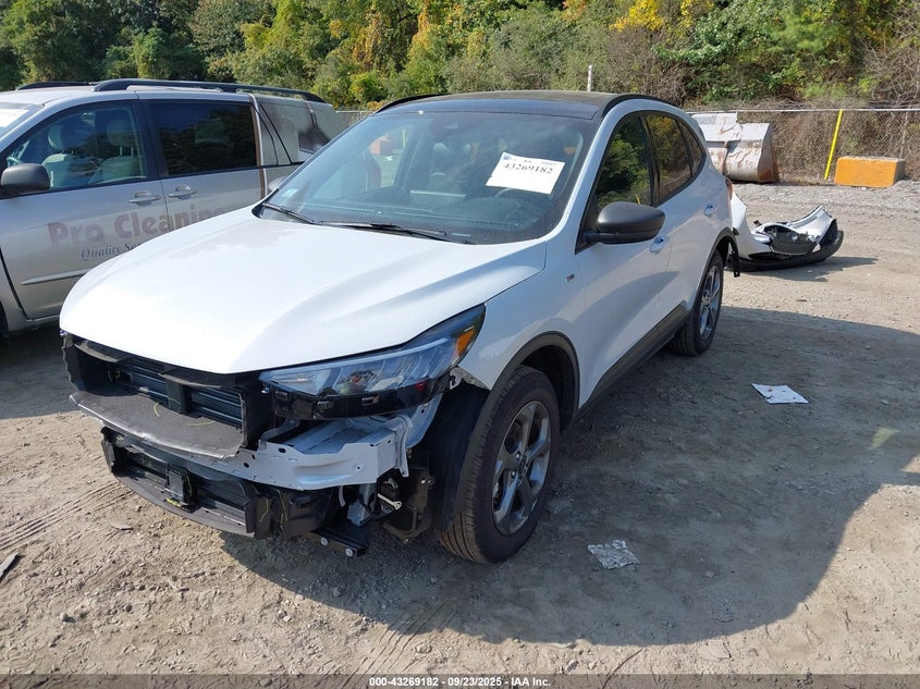 Vin: 1fmcu9mn9sua27359, lot: 43763766, ford escape st-line 20252