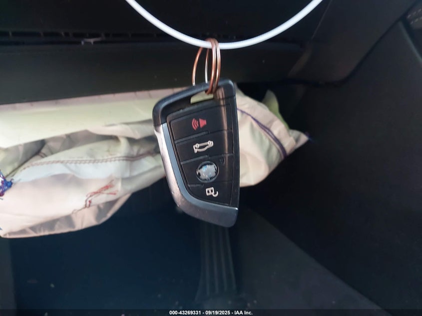 2018 BMW X1 XDRIVE28I - WBXHT3C33J5L30112