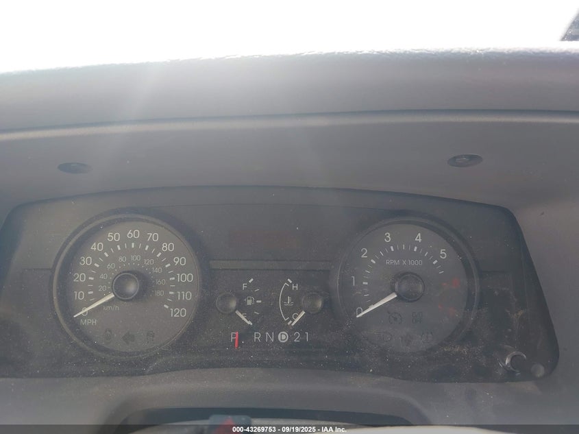 2008 Mercury Grand Marquis Gs VIN: 2MEFM74VX8X613350 Lot: 43269753