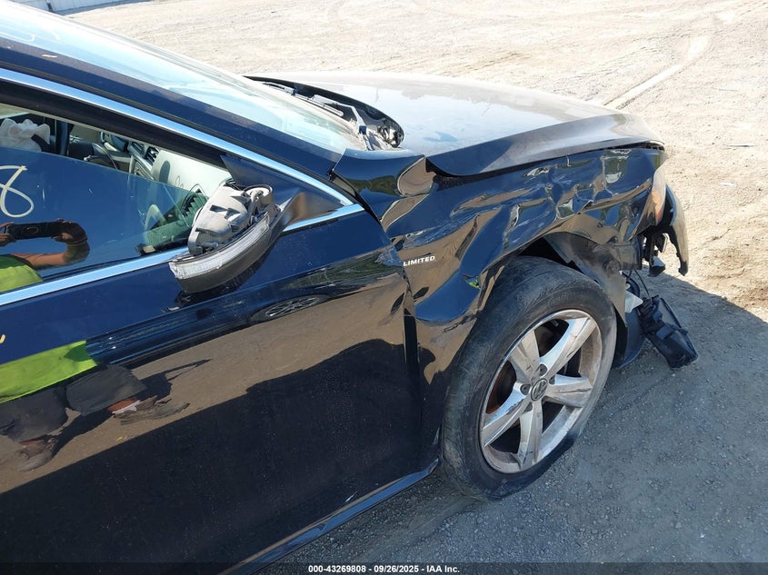 2015 VOLKSWAGEN PASSAT 1.8T LIMITED EDITION - 1VWAT7A37FC097151