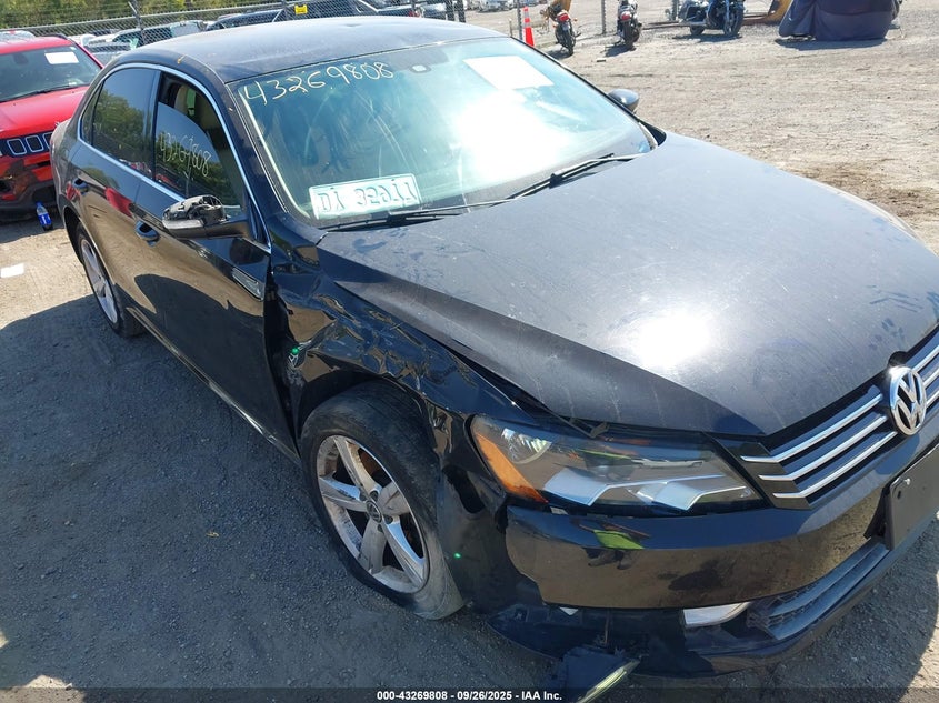 2015 VOLKSWAGEN PASSAT 1.8T LIMITED EDITION - 1VWAT7A37FC097151