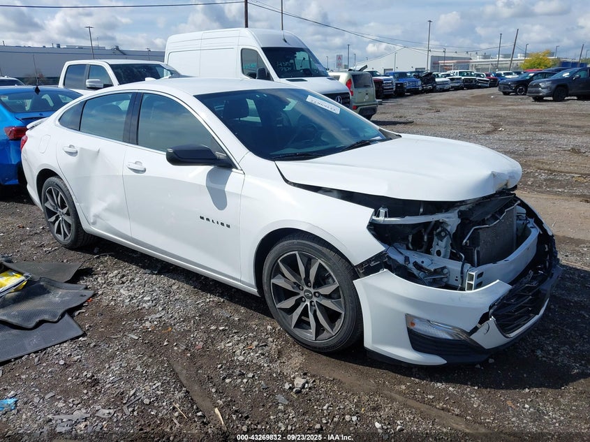 CHEVROLET MALIBU FWD RS