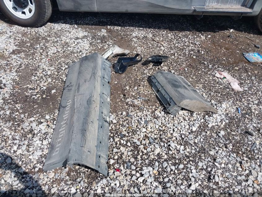 2024 Brightdrop Zevo 400 VIN: 2G5ZJ2TY3R9104073 Lot: 43270408